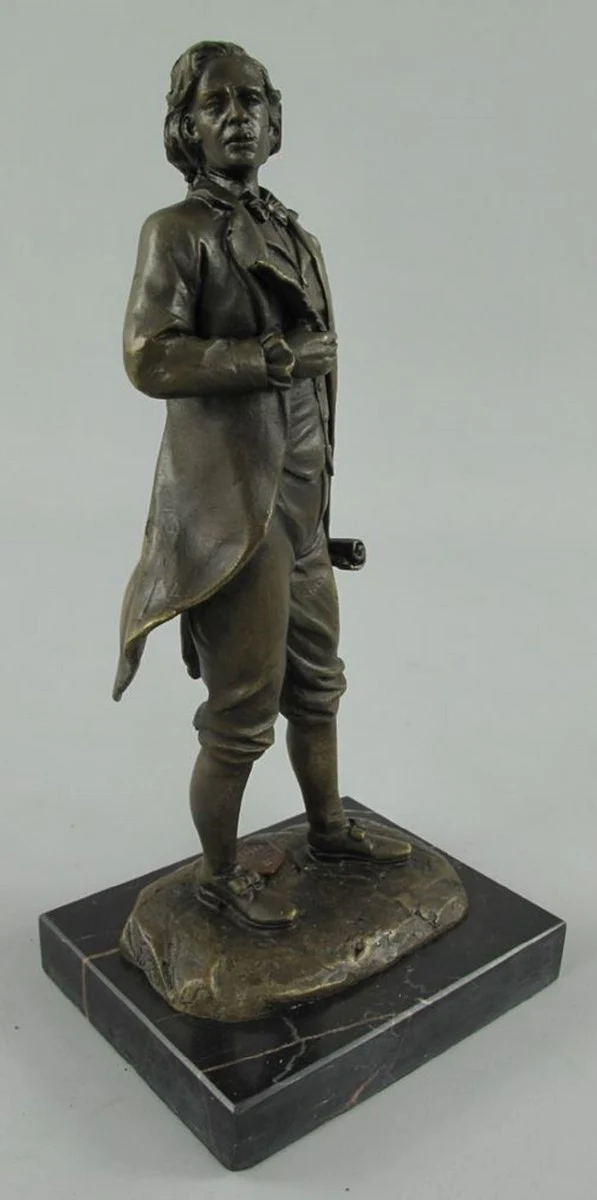 This magnificent dining room chair from Harald Glööckler