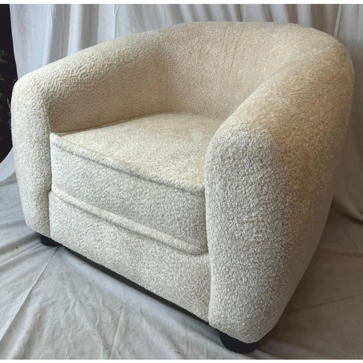 Luxury armchair cream / black 110 x 95 x H. 70 cm - living room furniture