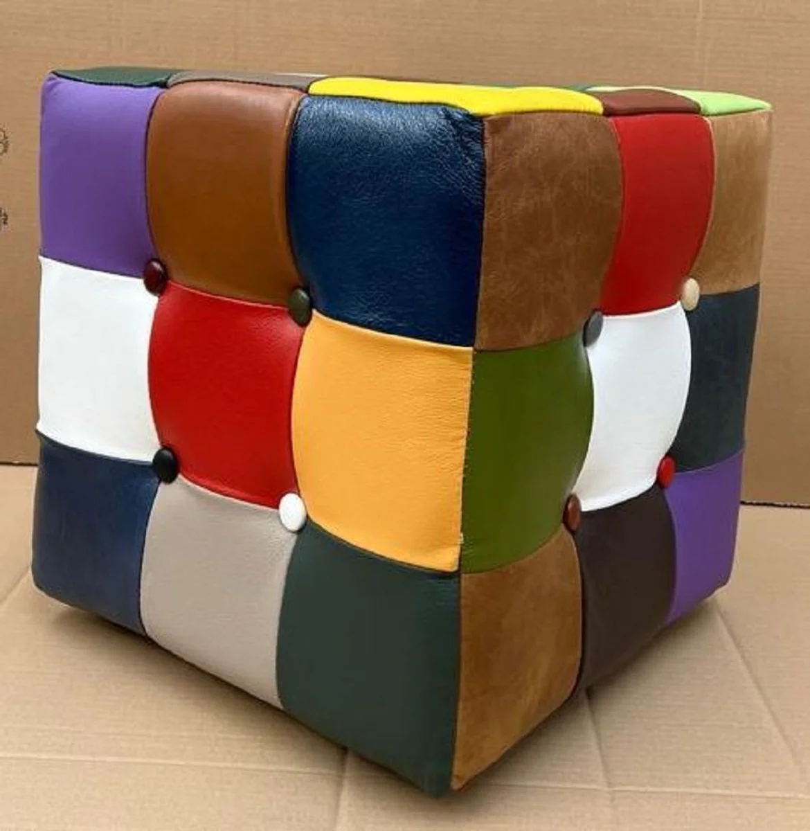 Luxury Chesterfield leather stool colorful 40 x 40 x H. 40 cm - real leather footstool - real leather cube stool - Chesterfield living room - real leather furniture - luxury furniture