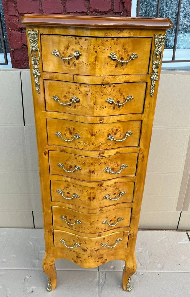 Baroque chest of drawers bird