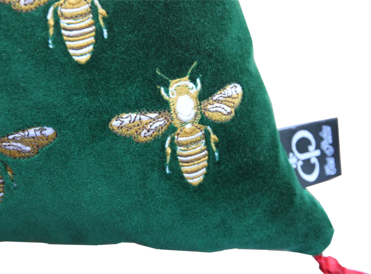 Luxury decorative cushion with tassels Bees green / red 45 x 45 cm - Finest velvet fabric - Luxury decorative accessories