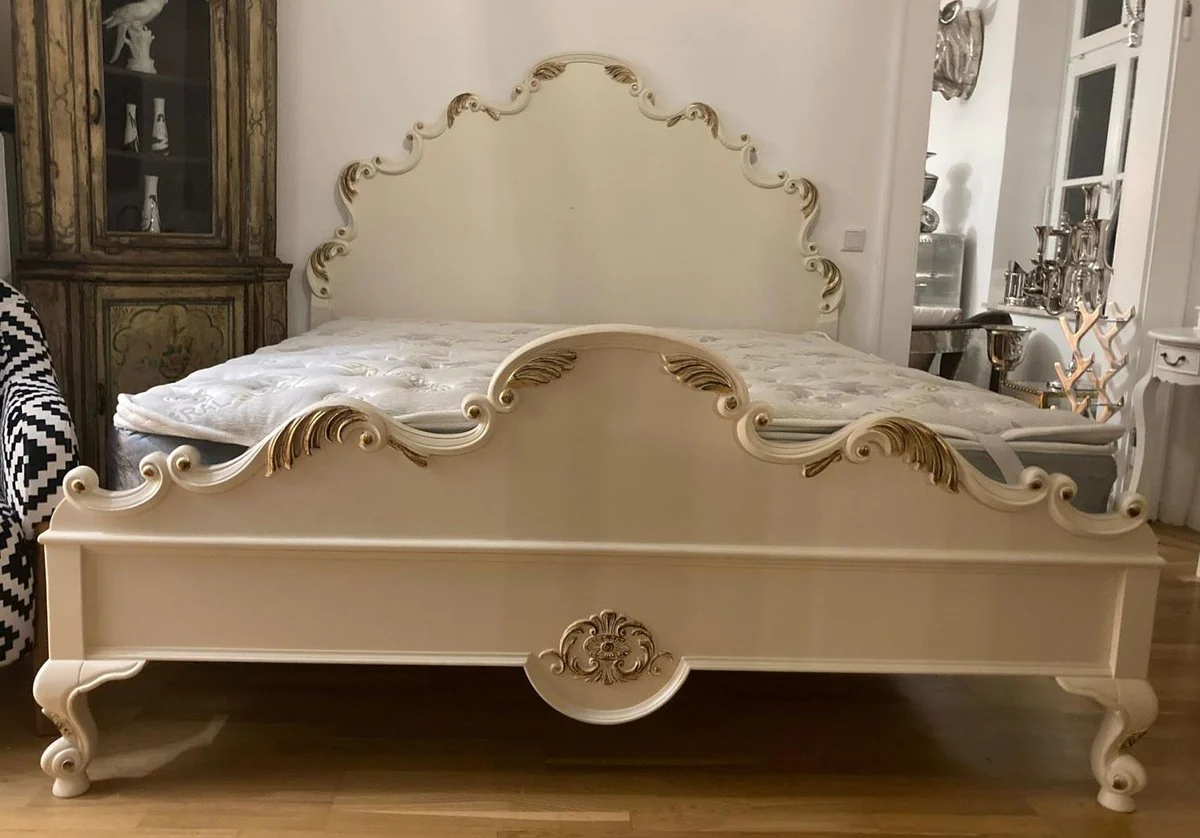 Baroque double bed with cream / gold mattress - Magnificent solid wood bed - Bedroom furniture in the baroque style - Baroque furniture - Baroque furnishings - Noble & magnificent