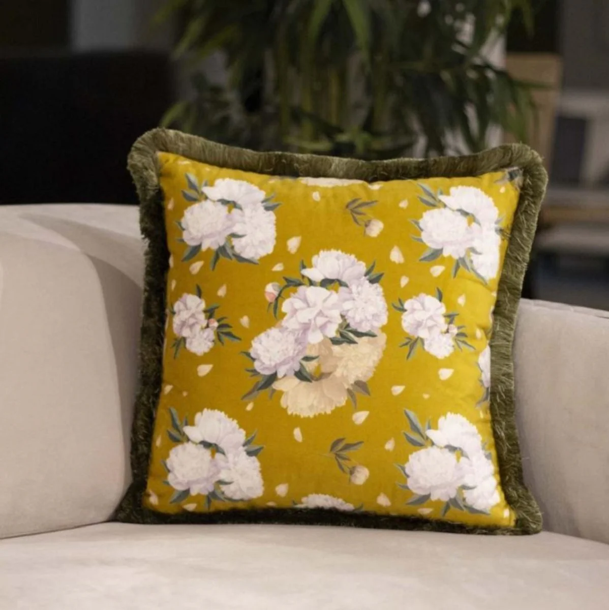 Luxury decorative cushion flowers design yellow / multicolored / green 45 x 45 cm - printed velvet cushion with fringes - decorative accessories