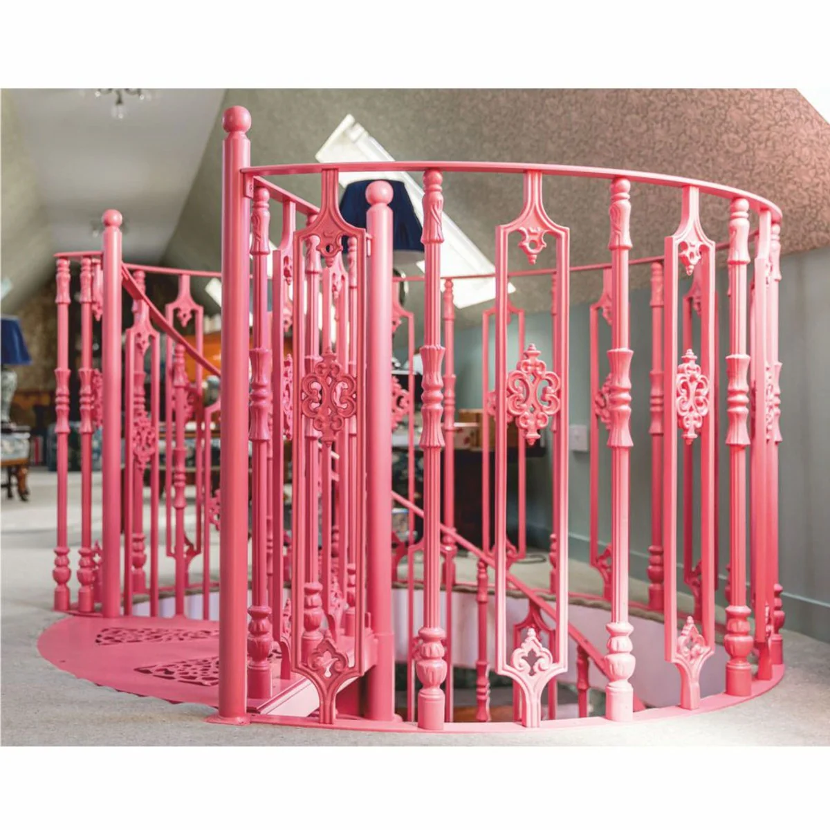 Baroque spiral staircase with railing on the right side pink H. 240 cm