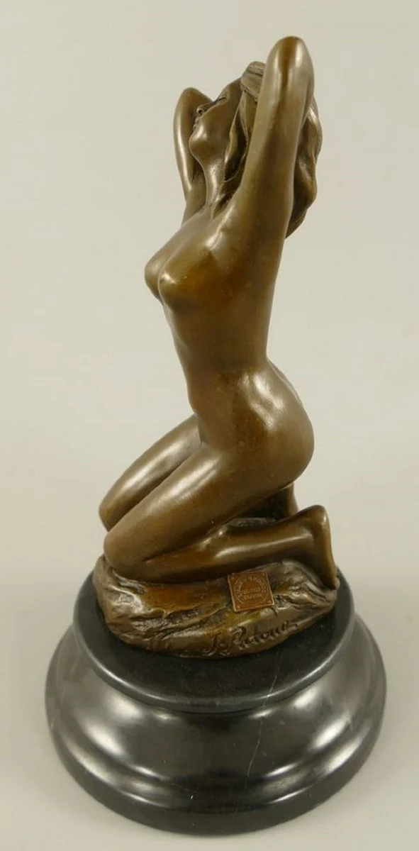 Art Nouveau bronze decorative figure woman bronze / black H. 21 cm