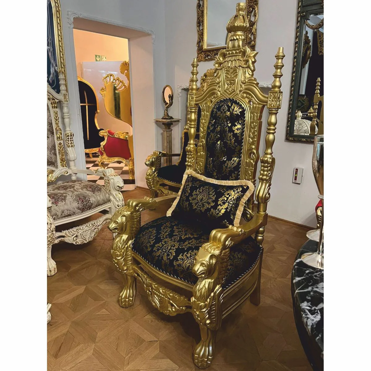 Pompöös by Luxus Barock Thron Sessel Provence Schwarz / Gold - designed by Harald Glööckler