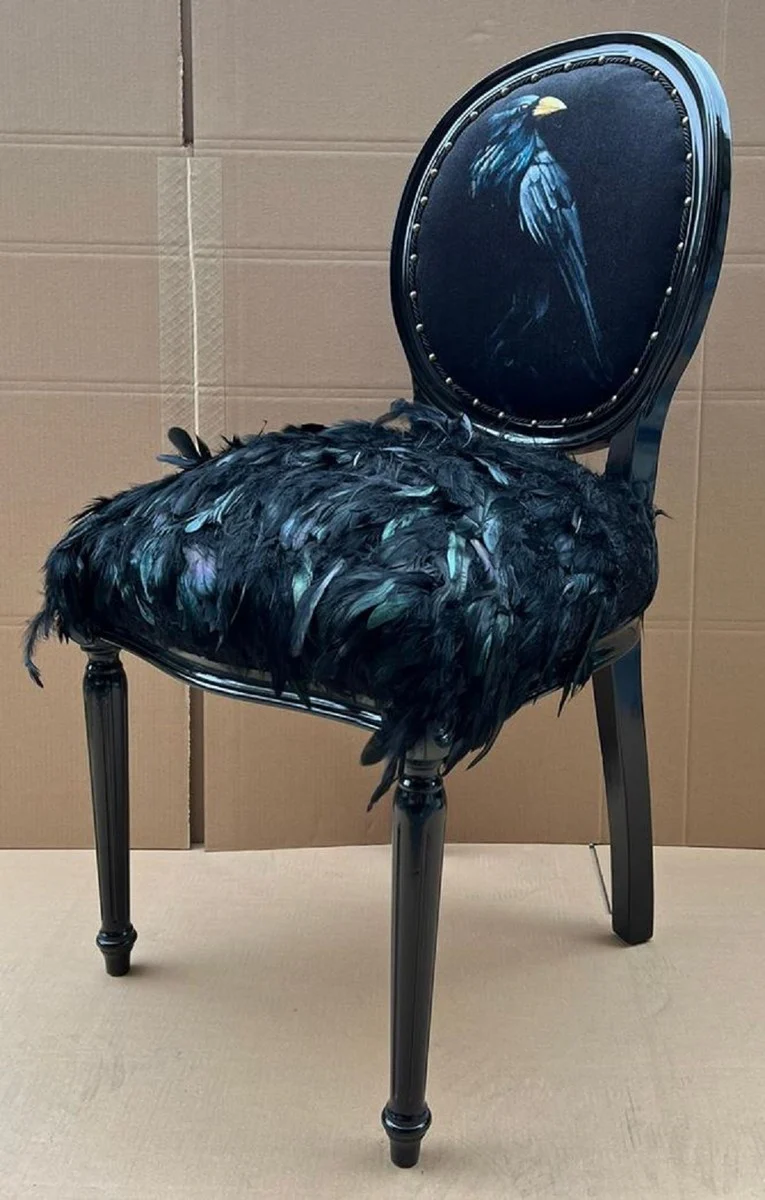 Color: gray / brown / white / gold / silver