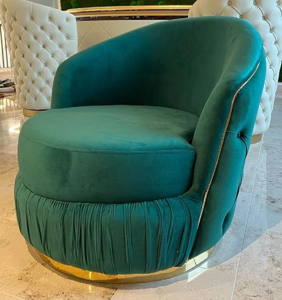 Luxury Chesterfield armchair green / gold 90 x 95 x H. 75 cm - Living room armchair - Chesterfield furniture - Luxury furniture