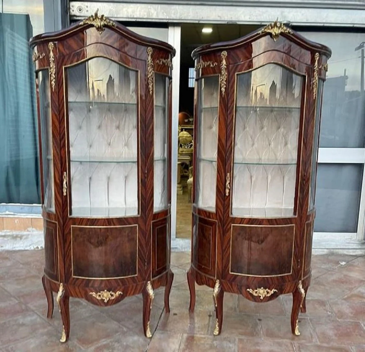 Baroque display cabinet brown / gold - handmade solid wood antique style display cabinet with glass door - antique style furniture - baroque furniture - living room furniture in baroque style - noble and magnificent