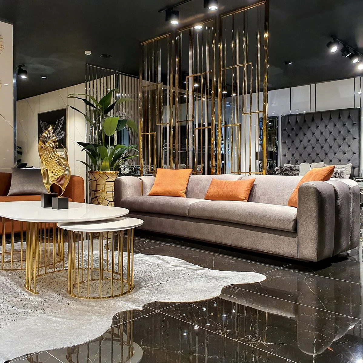 Luxury sofa silver / gold 240 x 95 x H. 85 cm - living room sofa - hotel sofa - luxury furniture