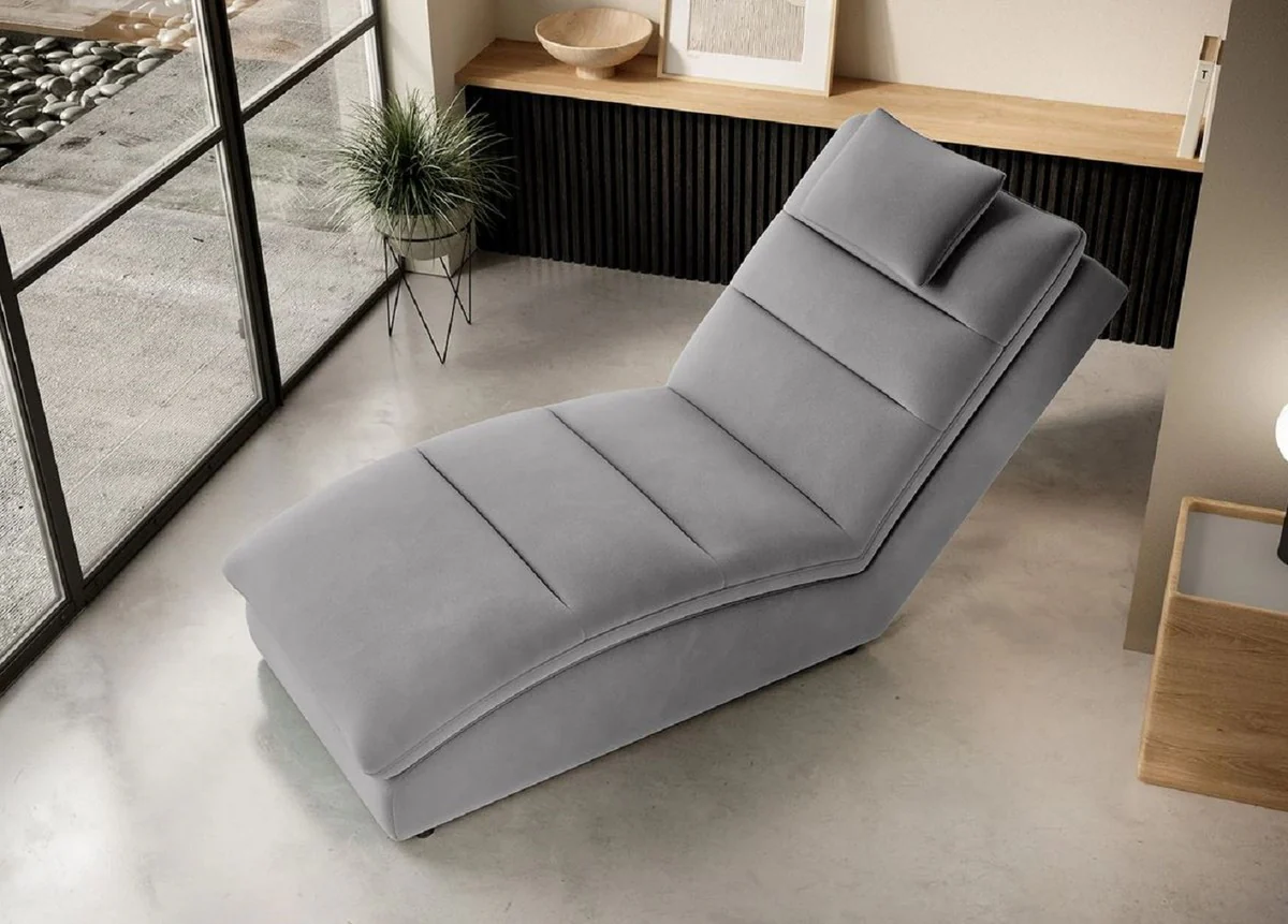 Luxury velvet chaise longue with gray pillows 170 cm