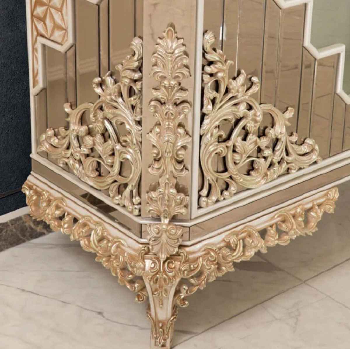 Luxury baroque display cabinet white / gold - handmade solid wood display cabinet with 2 doors - magnificent baroque furniture