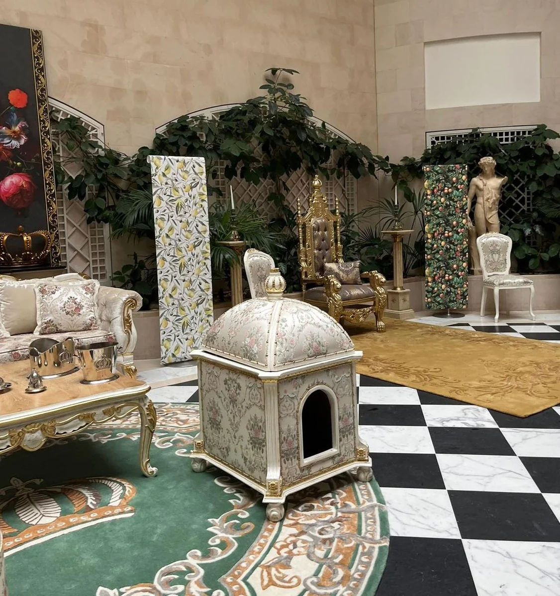 Pompöös by Barock Katzenhaus Provence Silber / Cremeweiß / Gold - designed by Harald Glööckler